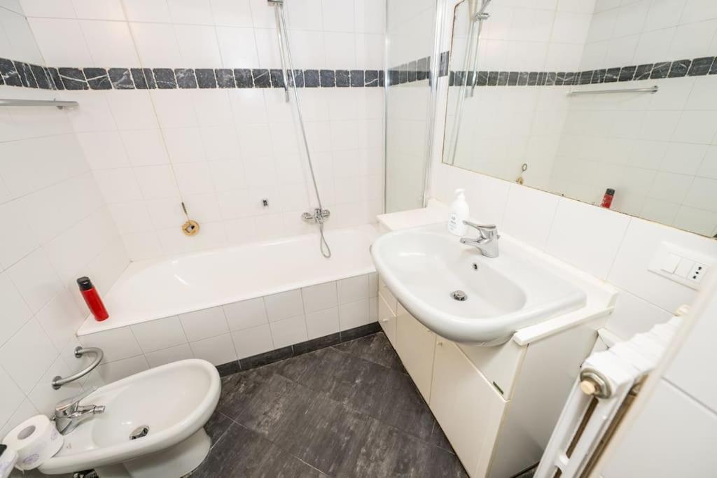 Wonderful Two Floors Apartment Milano Eksteriør bilde